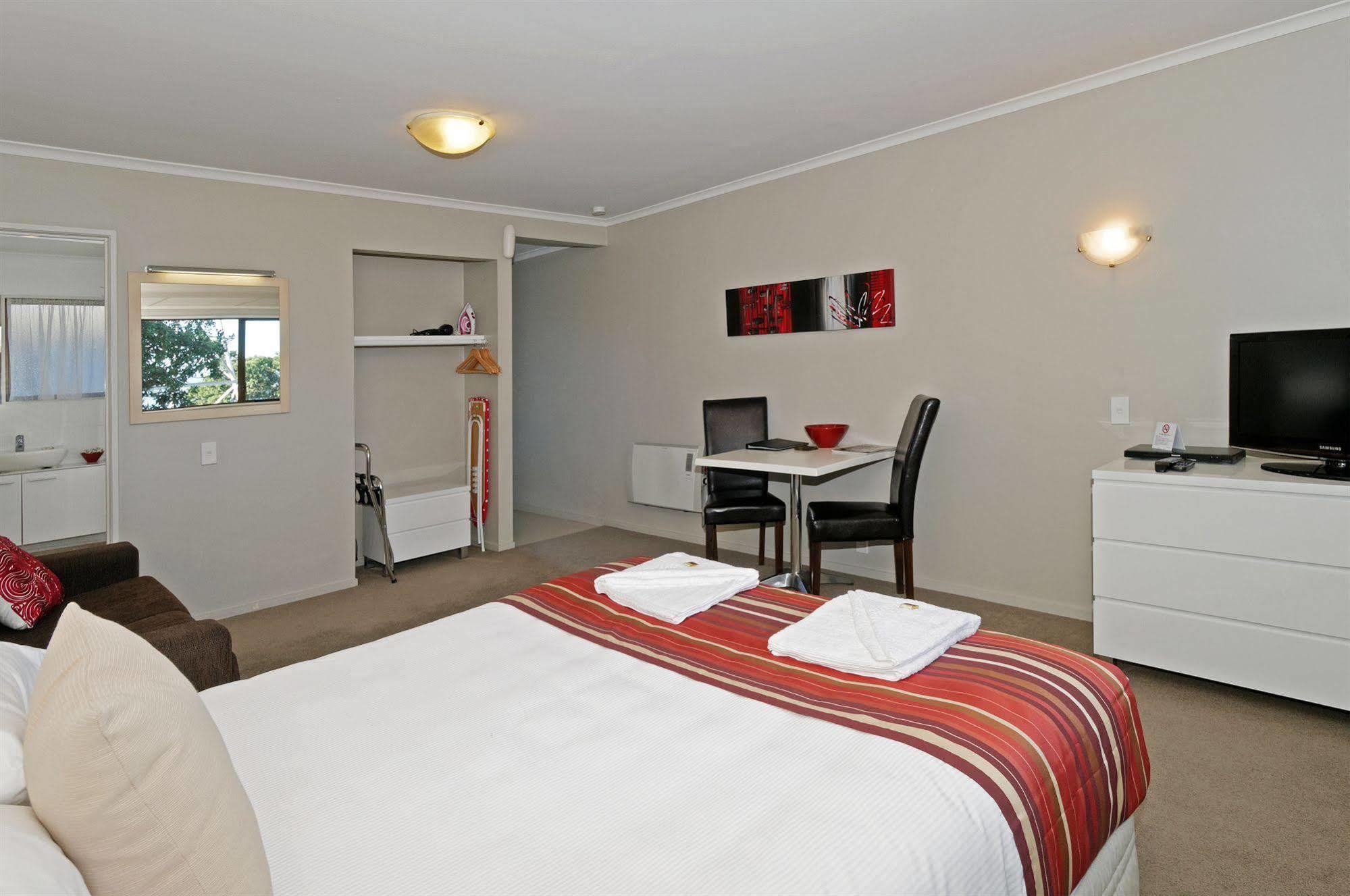 Airport Harbour Motel โอ๊คแลนด์ ภายนอก รูปภาพ
