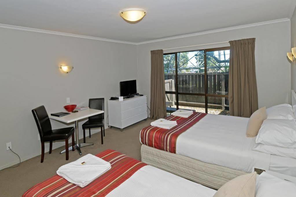 Airport Harbour Motel โอ๊คแลนด์ ภายนอก รูปภาพ